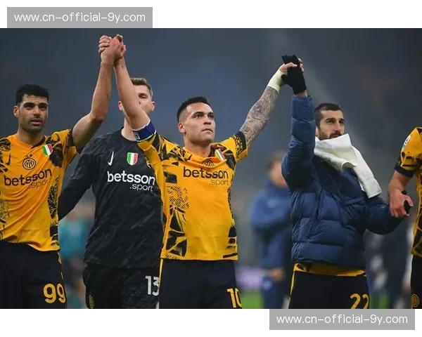 劳塔罗与图拉姆默契配合，国米锋线搭档击掌庆祝进球